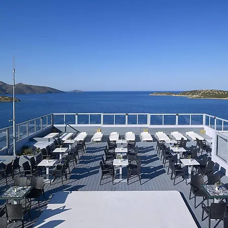 Отель Mistral Bay