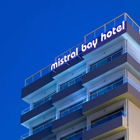 Отель Mistral Bay