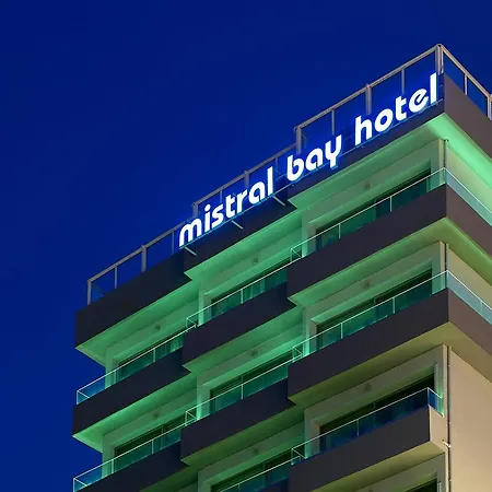 Szálloda Mistral Bay