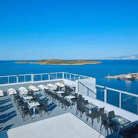 Mistral Bay 4*