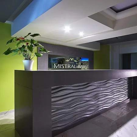 Szálloda Mistral Bay 4*